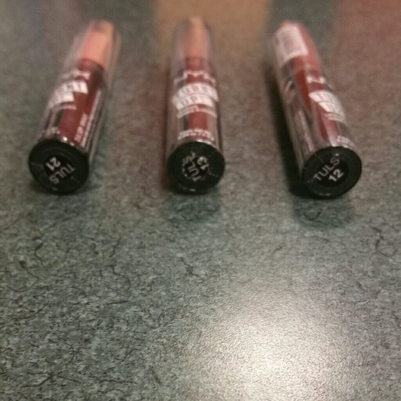 Nude NYX Lipstick bundle - Picture 2 of 2